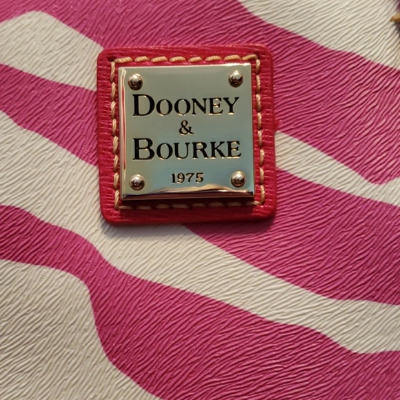 NWT 👛 Dooney and Bourke purse - Picture 2 of 8